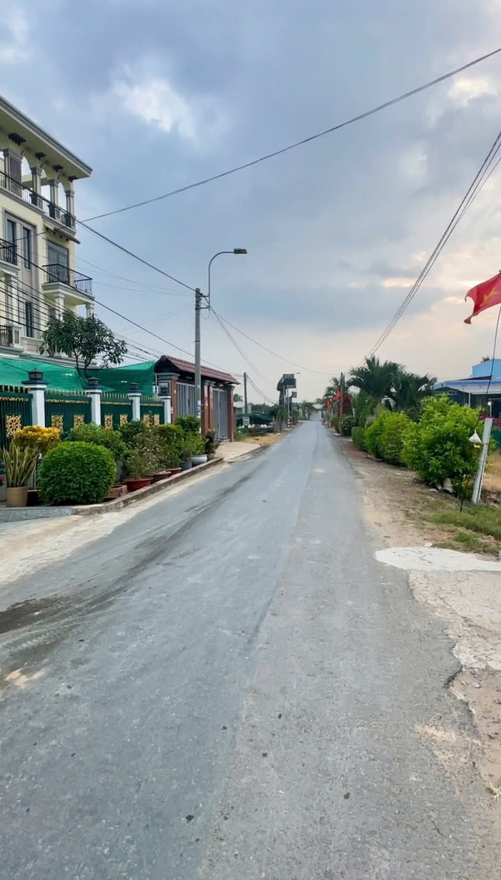 Đất Nền Cần Giuộc 201m² (7.5x26.8m) Sổ Hồng Thổ Cư, Giá 3.6 Tỷ - Cơ Hội Đầu Tư Hiếm Có