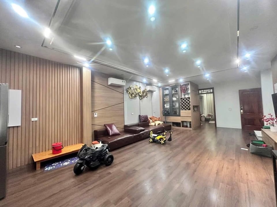 Nhà Mặt Tiền Kinh Doanh 261m² Đường Hai Bà Trưng, Hà Giang - Sẵn Sàng Ở Ngay