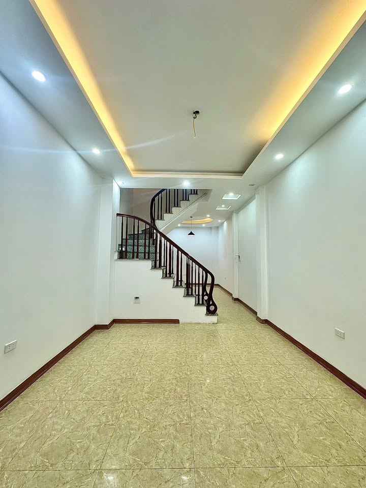 Nhà riêng Yên Vĩnh 37m² - Sát KĐT Hinode - Full Nội Thất - 6.2 Tỷ