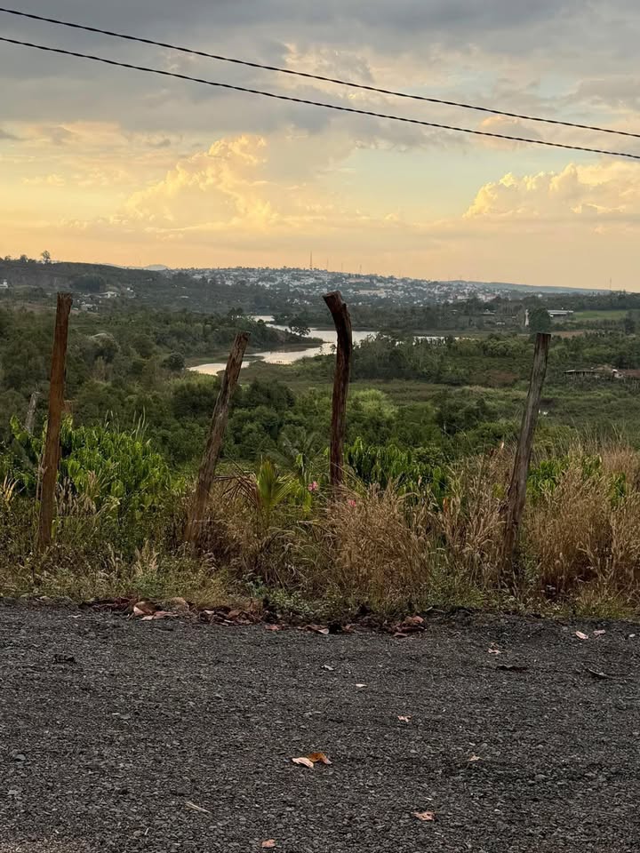 Đất Đắk Lắk 574m² - Hạ Giá Bán Gấp 175 Triệu, View Đẹp