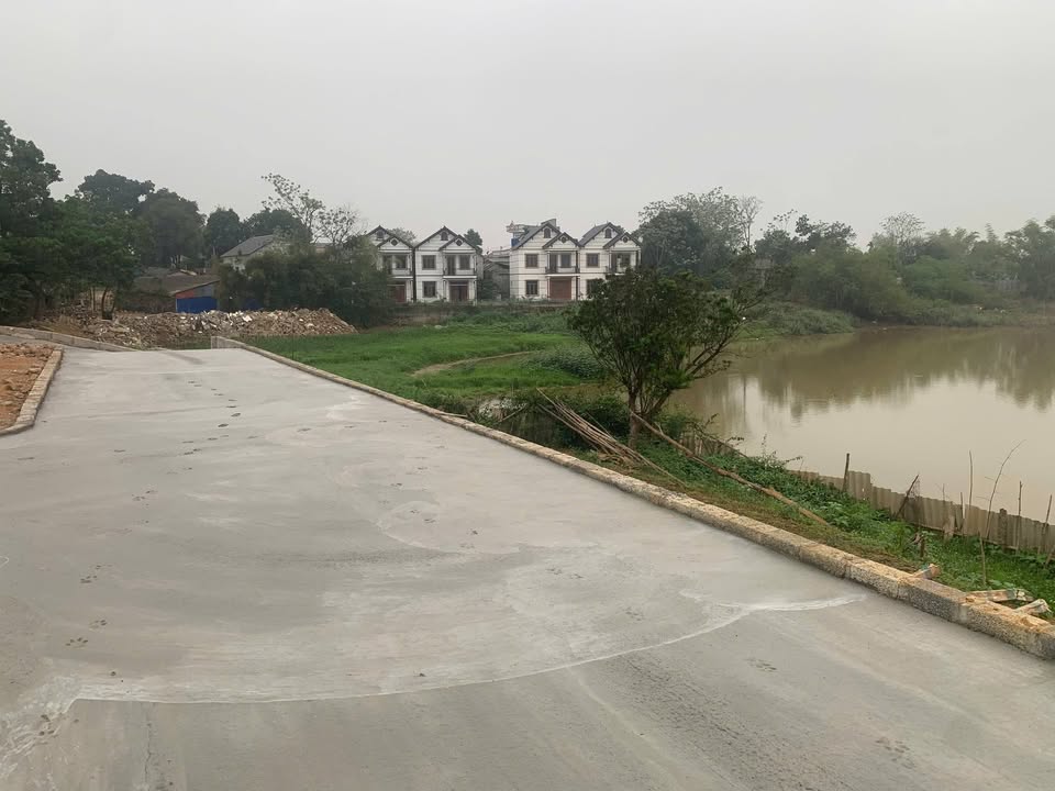 Bán Lô Góc 100m² Hòa Thạch, Quốc Oai - Ô Tô Vào Tận Nơi