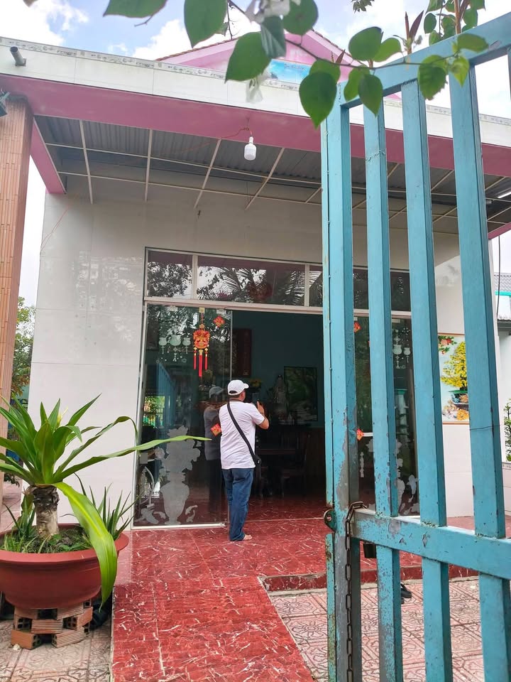 Nhà Vườn 500m² Vĩnh Long - View Sông Mát Lạnh, Giá 2 Tỷ TL