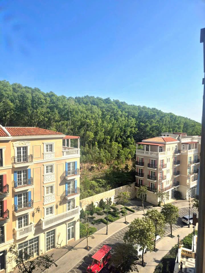 Căn hộ biển HillSide Phú Quốc 26m² - Giá 2.3 tỷ, Sẵn Sàng Cho Thuê