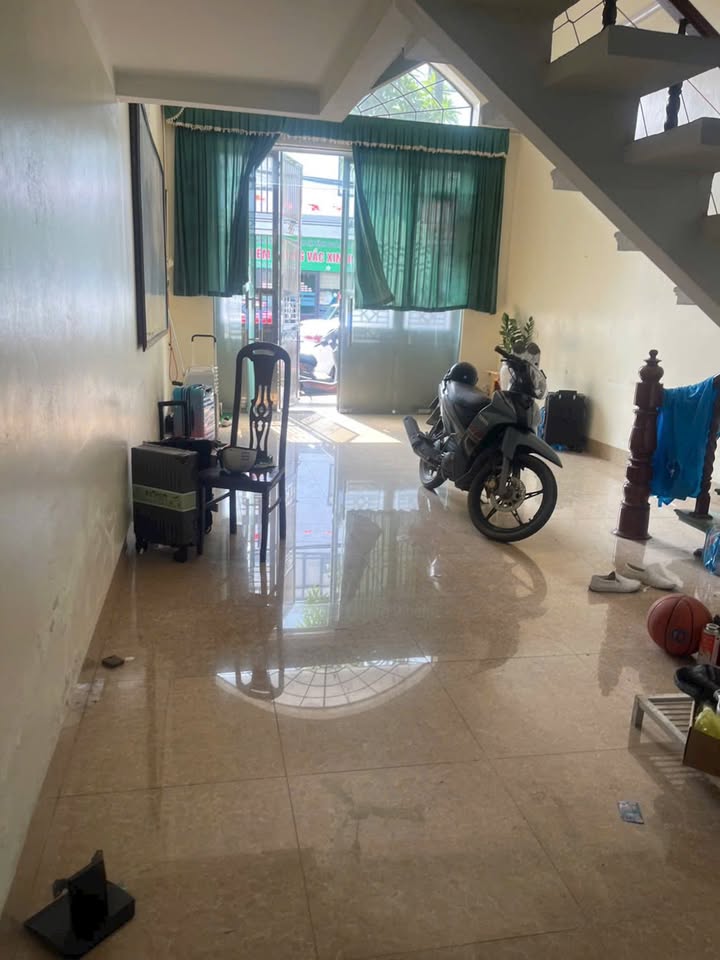 Bán Nhà Mặt Tiền 4.5m Phường Hồng Hà, Hạ Long - 68m² Giá 12 Tỷ