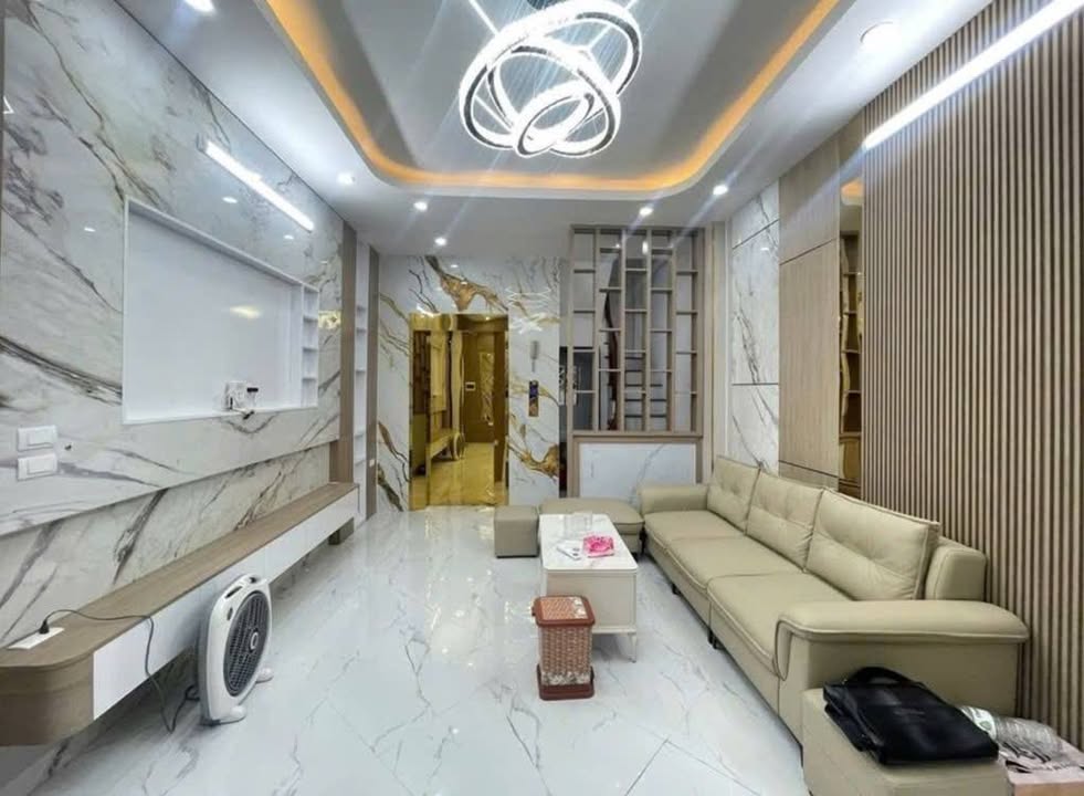 Nhà 6 Tầng Thang Máy Khương Trung, Lô Góc, Ngõ Thông - 9.x Tỷ