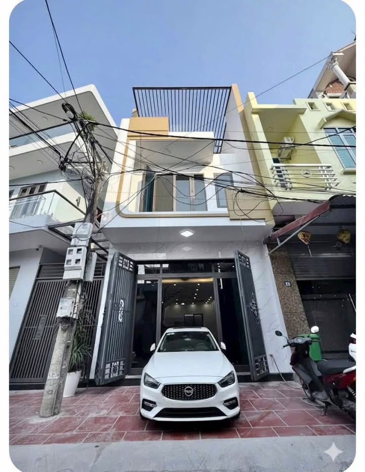 Nhà 3 Tầng Ngõ Ô Tô Lương Văn Nắm, Dĩnh Kế - 92m² Giá Tốt