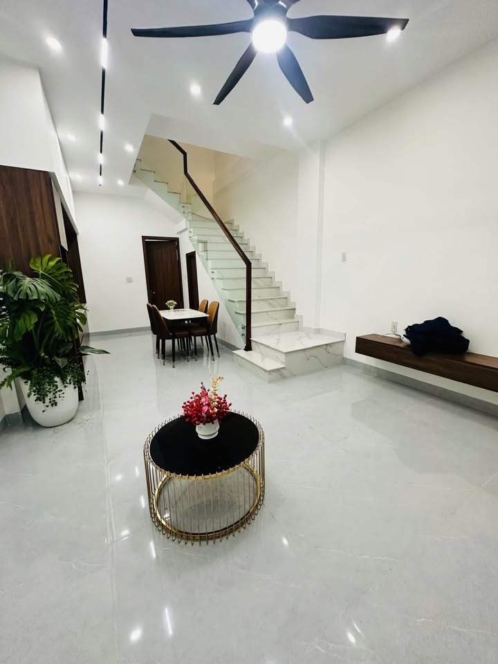 Nhà 2 Tầng Kiệt Ô tô Thủy Vân, Vỹ Dạ - 65m² Sổ Hồng Giá 2.4 Tỷ