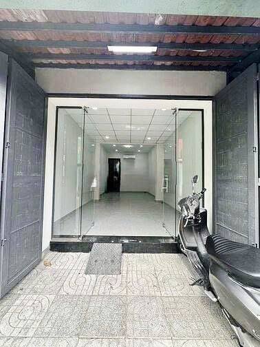 Cho thuê nhà mặt tiền Phan Văn Trị, Bình Thạnh - 68m², 2PN, Kinh doanh đỉnh