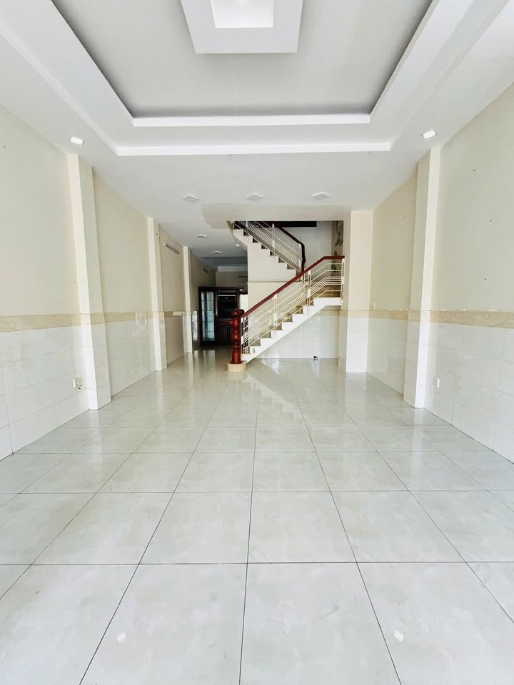 Nhà Mặt Tiền Kinh Doanh 100m² Gần Aeon Mall Bình Tân - Giá 25 Triệu/Tháng