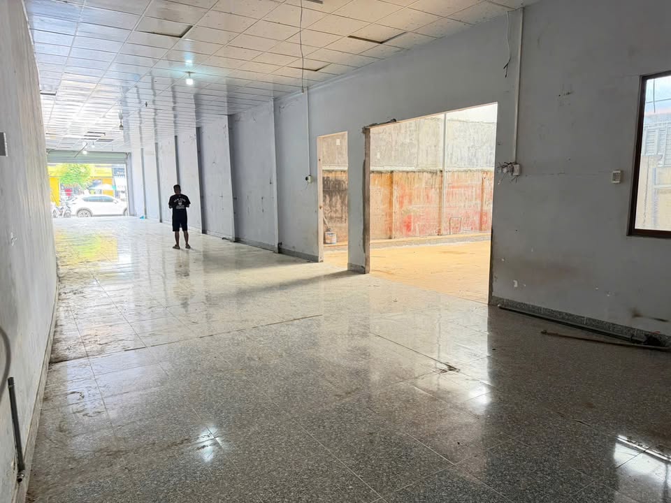 Nhà Mặt Tiền Huỳnh Tấn Phát, Nhà Bè - 221m² Kinh Doanh/Kho Xưởng Giá Sốc
