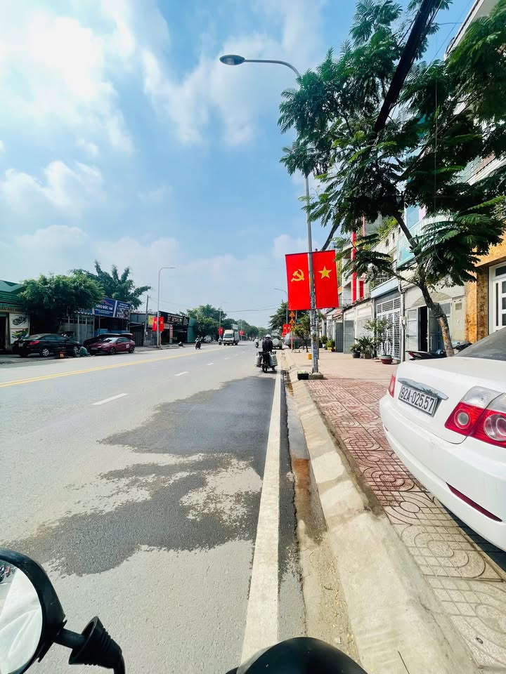 Nhà nguyên căn Bình Hưng Hòa B 64m²/18 triệu - Sẵn ở ngay