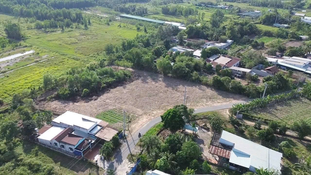 Bán Đất Vườn Củ Chi 642m² Sổ Hồng Riêng, Giá 1.9 Tỷ