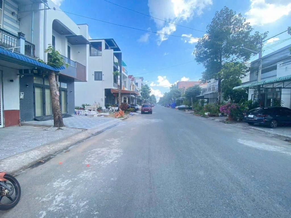 Bán Đất Mặt Tiền Đường D4 KDC Hồng Loan, Cần Thơ - 80m² Giá 3.19 Tỷ