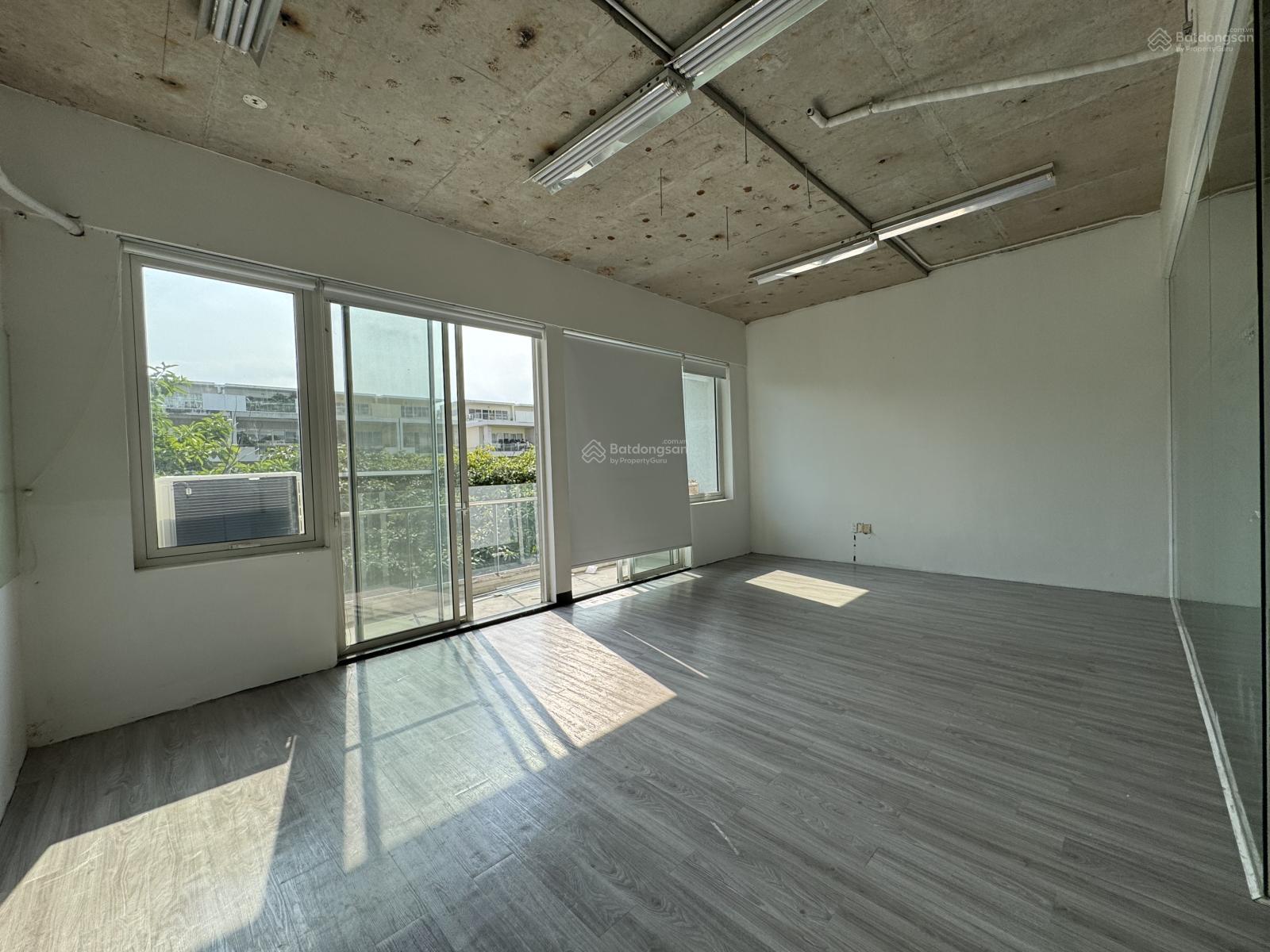 Cho thuê văn phòng 112m² mặt tiền Nguyễn Cơ Thạch, Quận 2 - Giá tốt