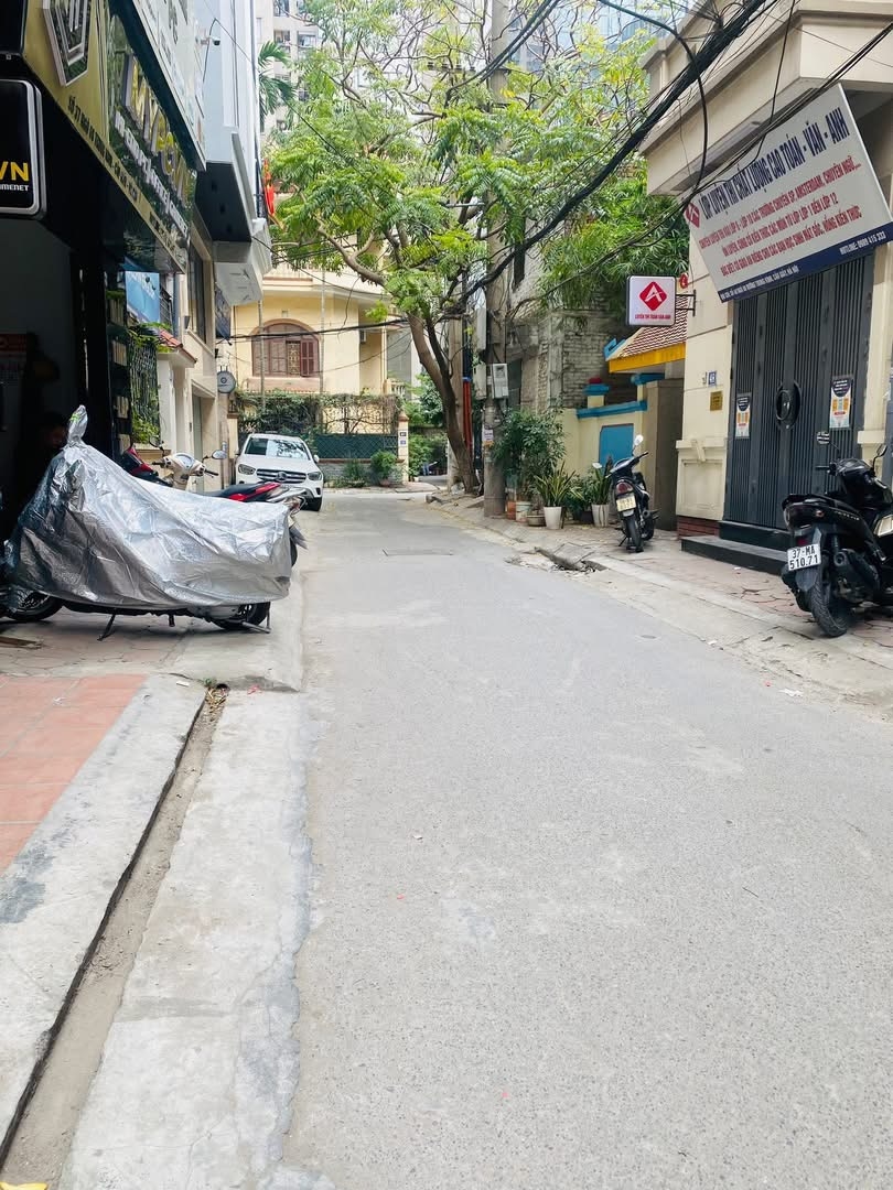 Nhà Phân Lô Trung Kính 63m² - Oto Tránh, Kinh Doanh Sầm Uất