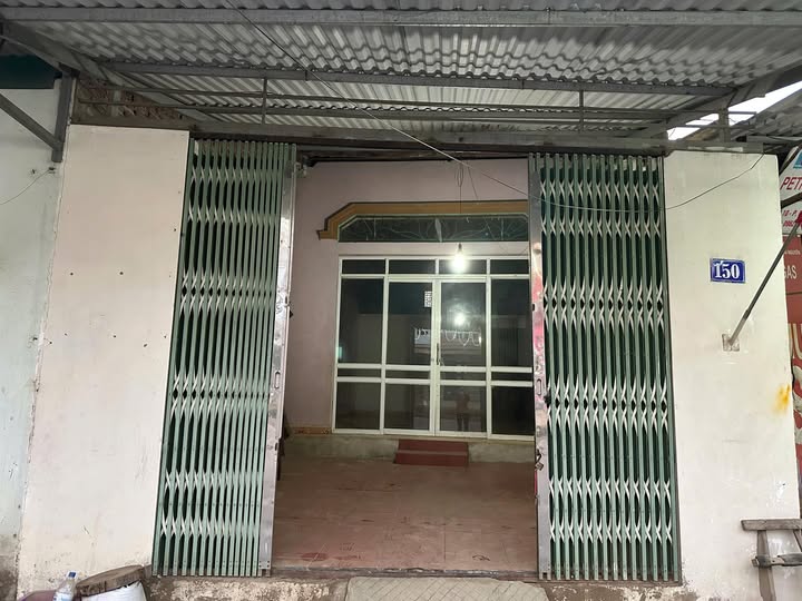 Cho thuê nhà mặt tiền Phùng Chí Kiên, Bắc Kạn - 126m² - Giá 2 triệu/tháng