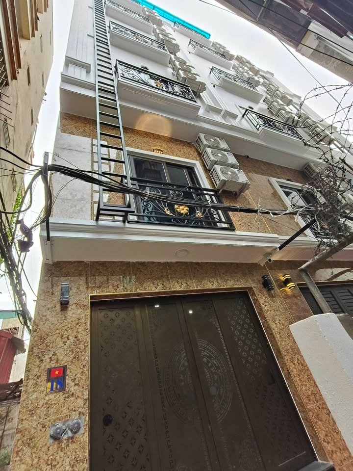 Chung cư mini Cổ Nhuế 50m² - 16 phòng, dòng tiền 70tr/tháng