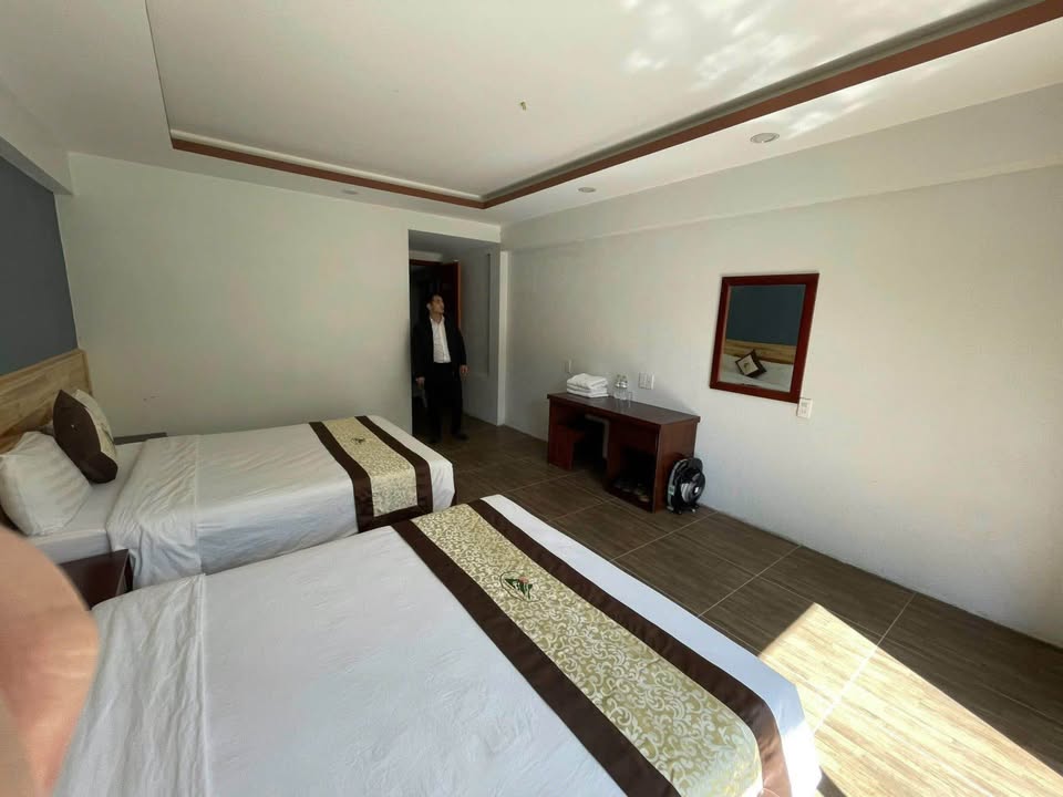 Khách sạn 8 tầng Phố Thác Bạc, Sapa 400m² - Kinh doanh ổn định, vị trí đắc địa