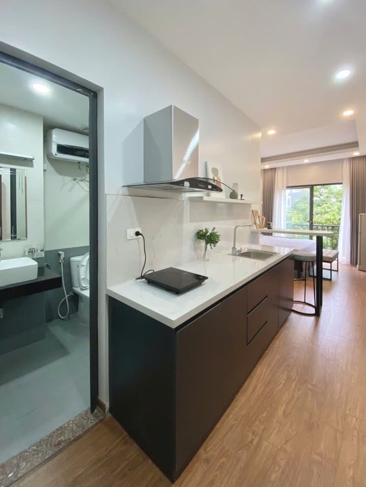 Cho thuê Studio 30m² Đặng Thai Mai, Tây Hồ - Full Nội Thất, Nuôi Pet Thoải Mái