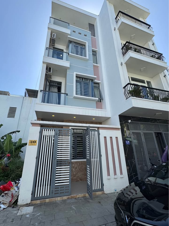 Nhà 4 Tầng Đẹp KĐT VCN Phước Long - 5PN, 7.95 Tỷ, Sổ Hồng Sẵn