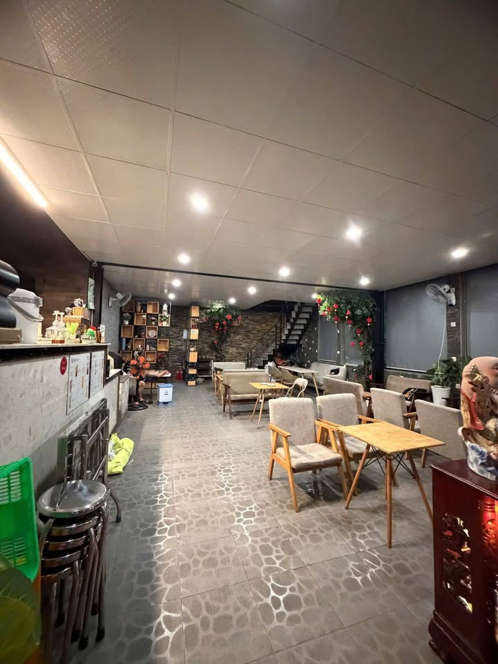 Cho thuê nhà góc 3 tầng mặt tiền Thân Văn Nhiếp, TP.HCM - Kinh doanh đắc lợi