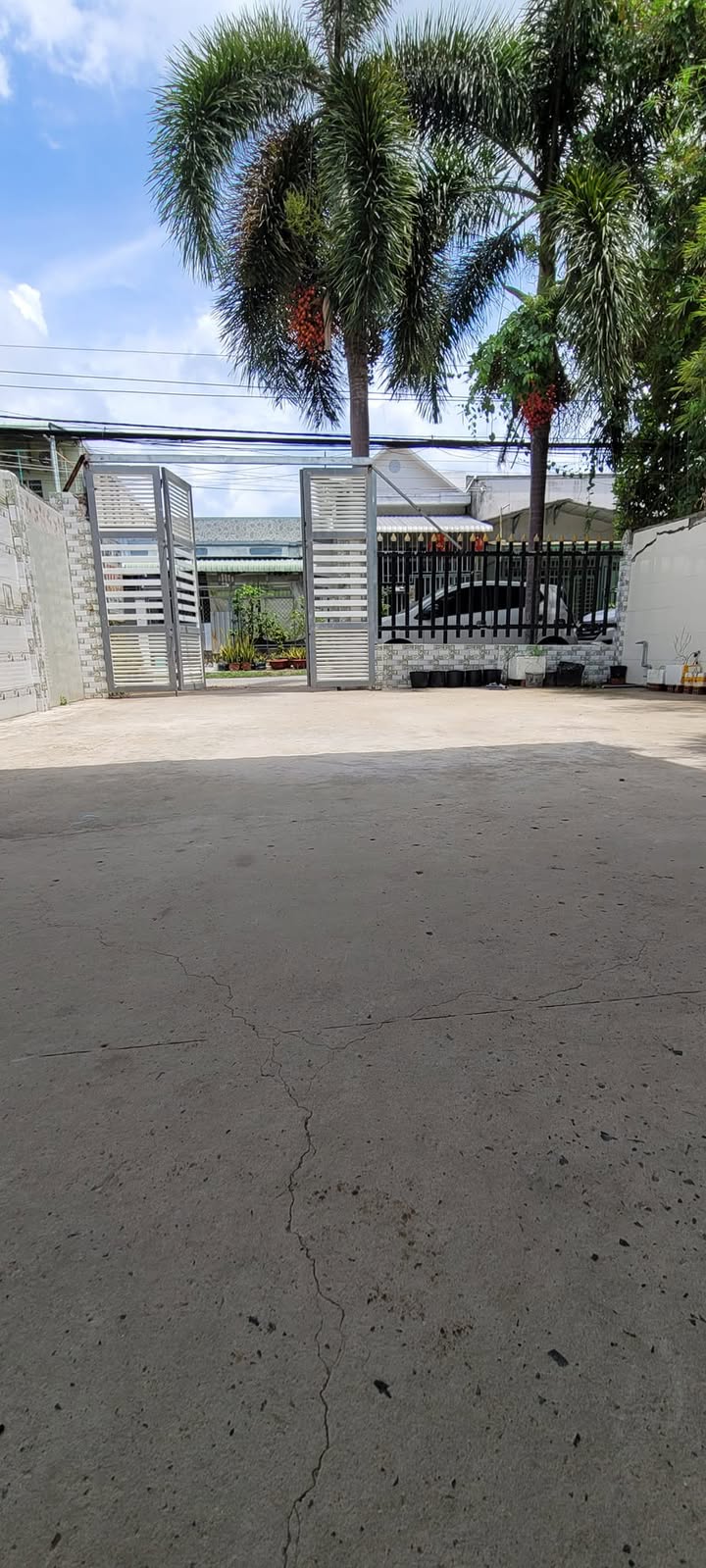 Nhà Mặt Tiền Lộ Chợ Ninh Kiều - 302m² - 3.8 Tỷ - Vị Trí Đắc Địa