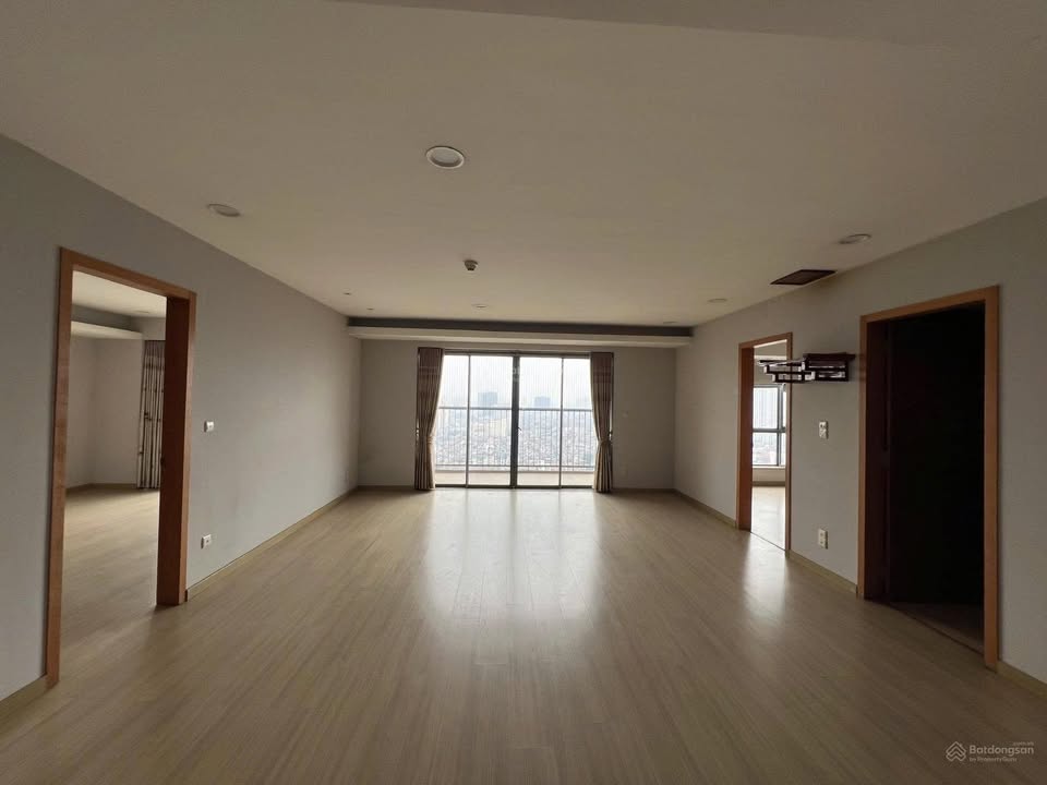 Cho thuê căn hộ Sky City Tower Láng Hạ 120m² - 3PN, giá 24 triệu