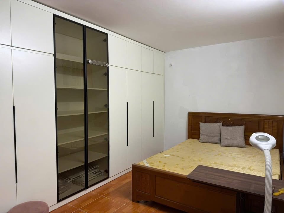 Cho thuê căn hộ 85m² Đội Nhân, Ba Đình - Full nội thất, 12.5 triệu/tháng