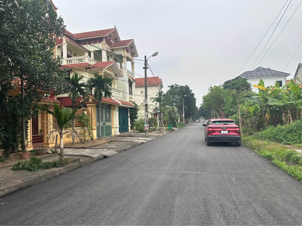 Bán Gấp Nhà Vườn Ninh Tiến 300m² - Gần Lê Thánh Tông, Giá Tốt