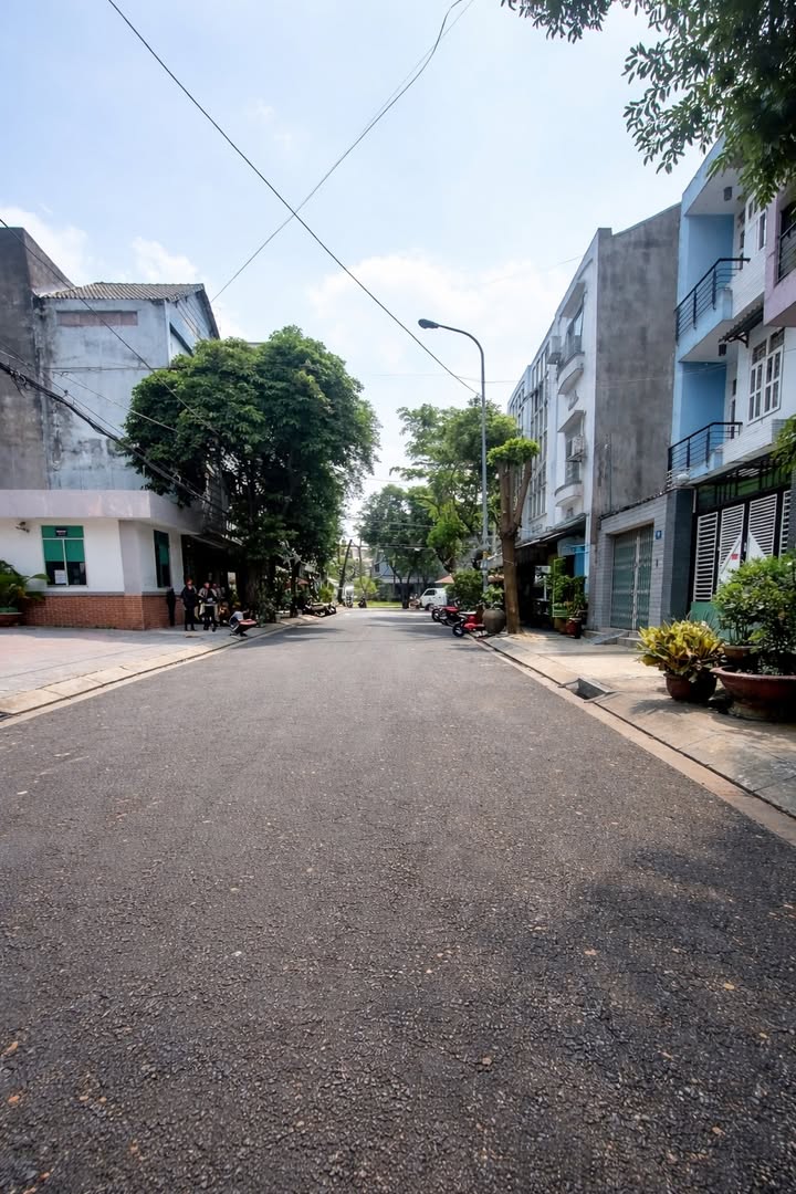 Nhà 80m² HXH Nguyễn Xuân Khoát, Tân Phú - 3PN, 2 Tầng, Giá 8.5 Tỷ TL