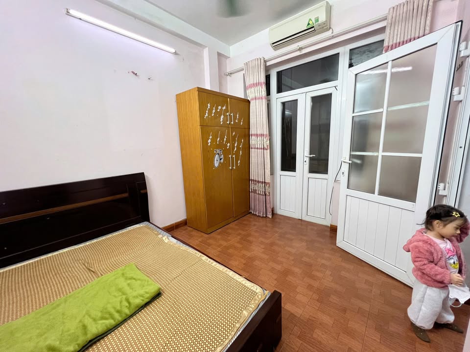 Phòng trọ Full Đồ Nguyễn Hoàng Tôn, Tây Hồ - Giá 2.8 Triệu/tháng, Gần Hồ Tây