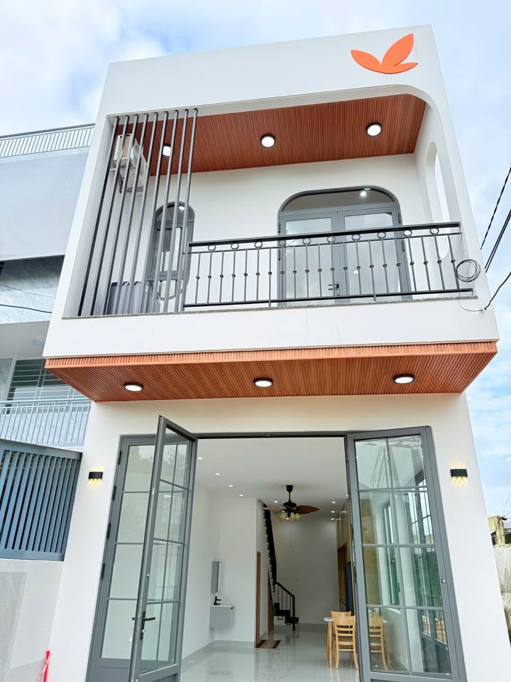 Nhà 2 Tầng 60m² Nam Cao, Liên Chiểu - Giá 4.05 Tỷ, Ô Tô Đậu 24/7