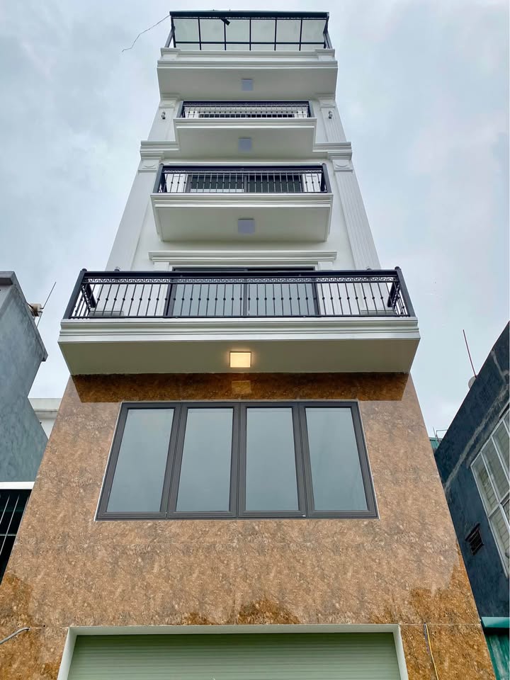 Nhà 6 Tầng Thang Máy Phúc Lợi, Long Biên - 330m² Giá Đầu Tư 8 Tỷ