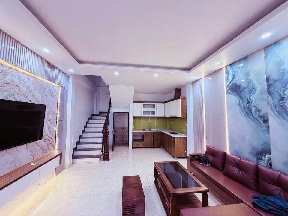 Nhà Bồ Đề Long Biên 35m² 5 Tầng - Ngõ Ô Tô, Sổ Đỏ Chính Chủ