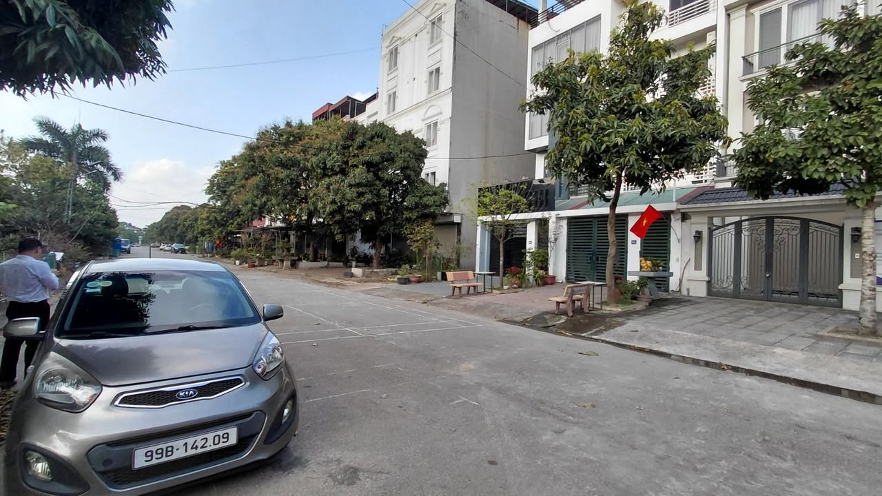 Nhà 5 Tầng Mặt Tiền 5m Nguyễn Trãi, Bắc Ninh - Kinh Doanh Sầm Uất, Sẵn Sổ Hồng