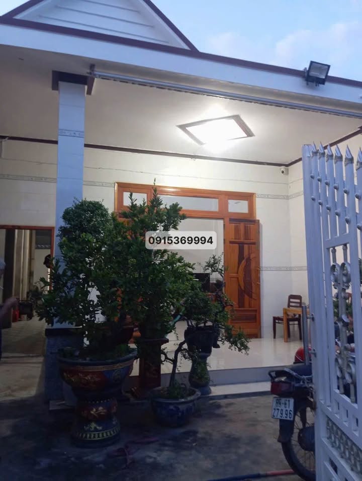 Bán Nhà Thổ Cư 142m² Giá 1.05 Tỷ Tại Tri Hải, Ninh Hải - Sổ Hồng Riêng