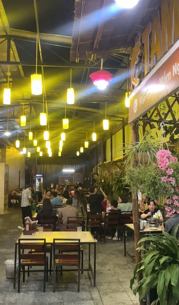 Sang Quán Mặt Tiền Nguyễn Huệ Vị Thủy - 390m² Kinh Doanh Lợi Nhuận Ngay