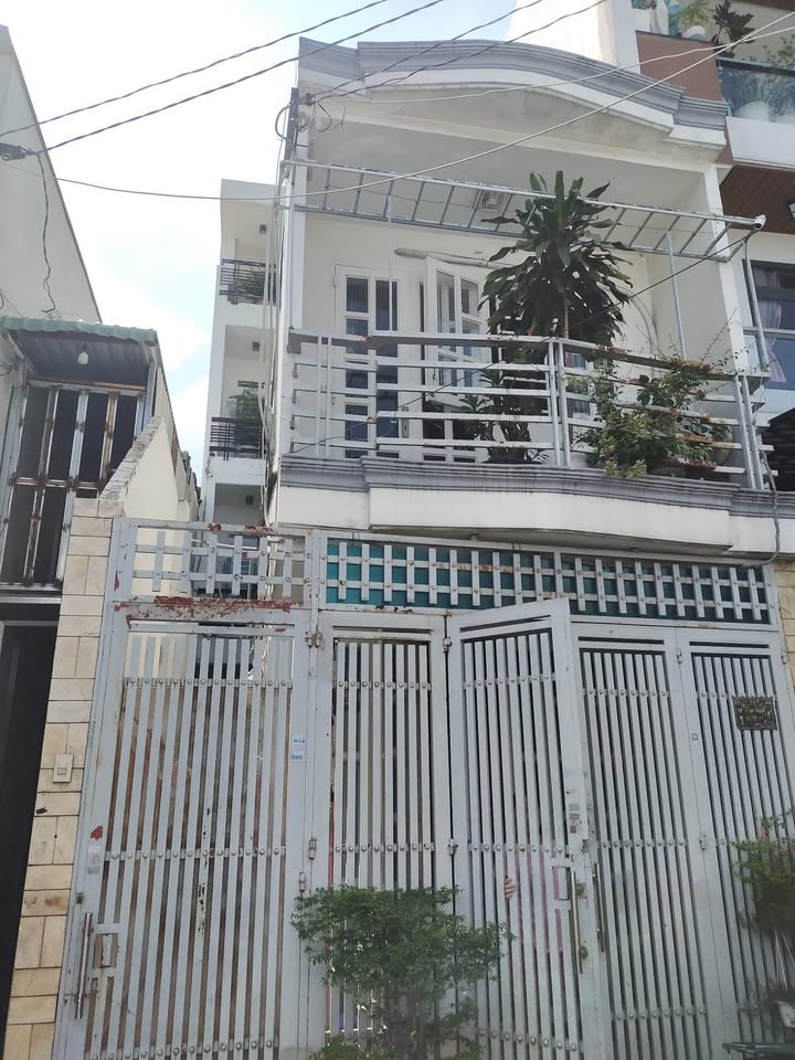 Nhà Hẻm Xe Tải Tân Phú 82m², 5 Tầng, Nở Hậu - Giá Tốt