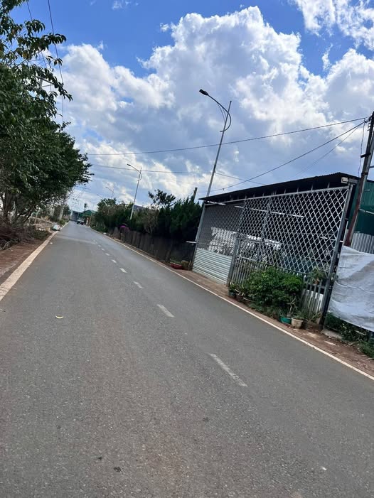 Mặt tiền Đức Trọng 179m² - 3.4 Tỷ - Sẵn Xe Hơi, Ở Ngay!