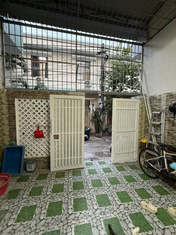 Cho Thuê Nhà Nguyên Căn Hẻm Ô Tô Lý Thái Tổ, Quy Nhơn - 60m², 2PN, Giá 5.5 Triệu