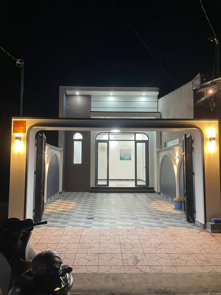 Nhà 115m² Xã Long Phước, Vĩnh Long - Hướng Tây Nam, Giá 1.95 Tỷ