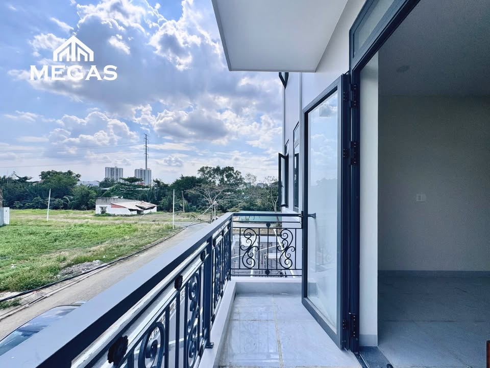 Cho thuê căn hộ ban công thoáng mát đường Liên Phường, Q9 - 4.7 triệu/tháng