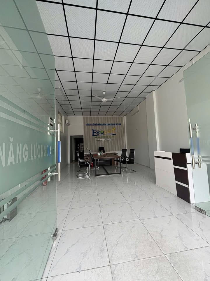 Cho thuê nhà mặt tiền Quang Trung, TP. Thanh Hóa - Kinh doanh thuận lợi, 12 triệu/tháng