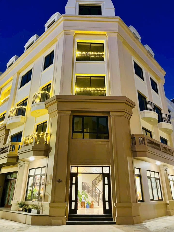 Cho thuê Shophouse Vinhomes Móng Cái 2 tầng - Kinh doanh & An cư