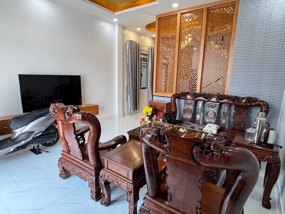 Biệt Thự Mini Dĩ An 330m² - 8 Tỷ, Sổ Hồng Sẵn Sàng Ký