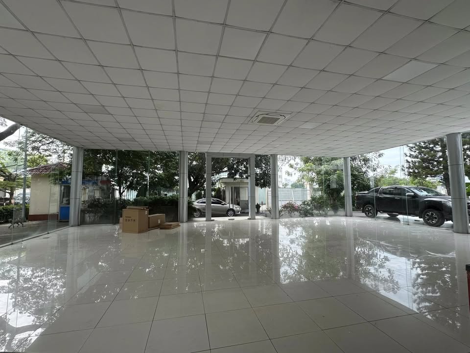 Mặt Bằng 400m² Cộng Hoà, Tân Bình - Kinh Doanh, Showroom, Văn Phòng