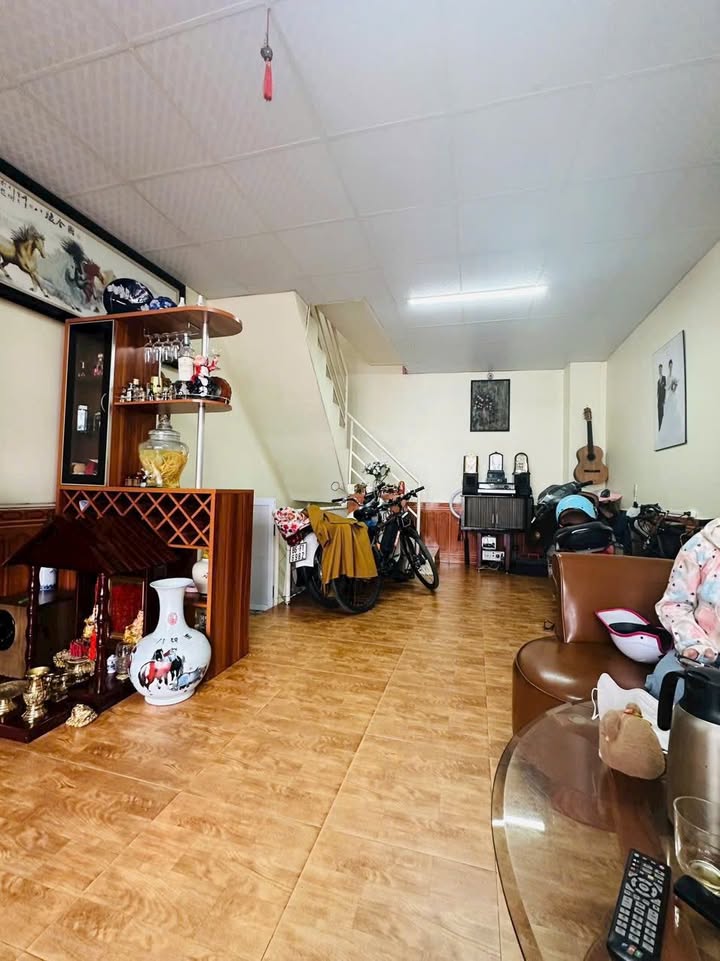 Nhà Mặt Tiền Trân Công Chúa, Đà Lạt - Kinh Doanh Đa Ngành, 32m², Sổ Đỏ