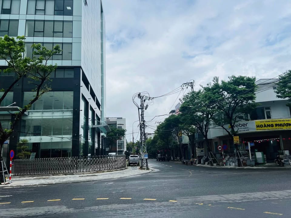 Nhà 3 Tầng Mặt Tiền Nguyễn Thị Thập, Thanh Khê - 75m² Kinh Doanh Đỉnh Cao