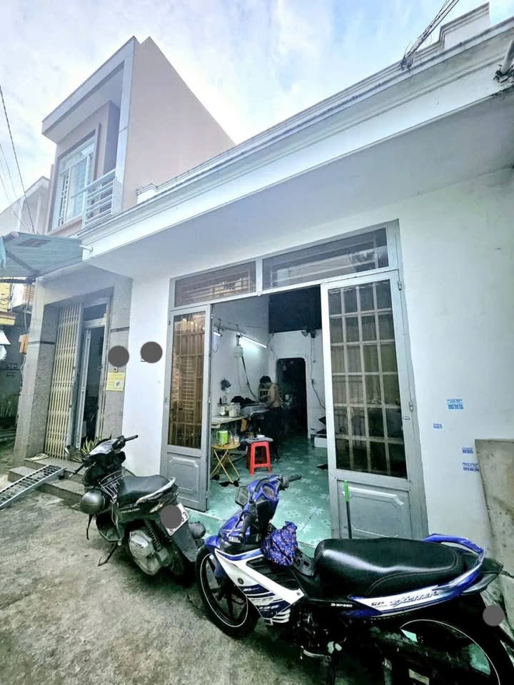 Nhà 45m² Phan Văn Hớn, Q12 - Nở hậu, Sổ hồng riêng, Giá 3.x tỷ