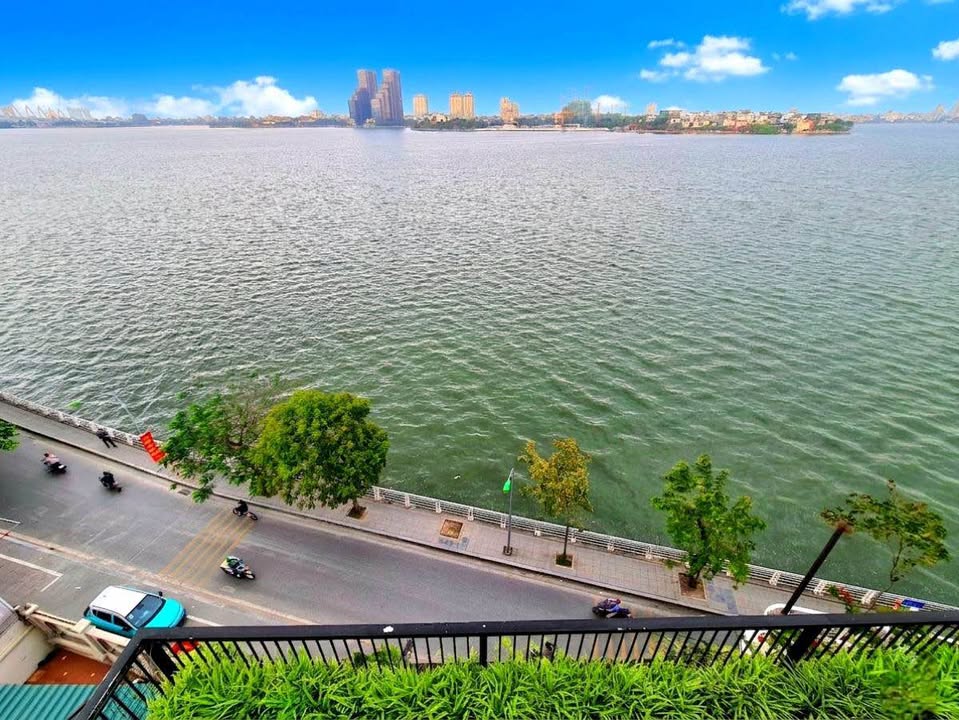 Nhà 7 Tầng Mặt Hồ Tây, Trích Sài 276m² - Kinh Doanh & An Cư Đỉnh Cao